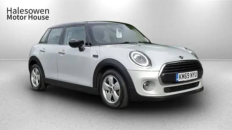 Used Mini Cooper Classic 136 HP (100 kW) 2019 Silver Hatchback