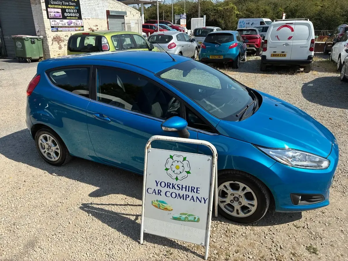 Used Ford Fiesta Zetec 95 HP (69 kW) 2016 Blue Hatchback