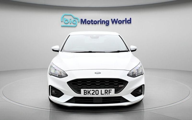 Used Ford Focus ST-Line 125 HP (91 kW) 2020 White Hatchback
