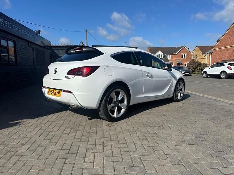 Used Vauxhall Astra GTC SRi 2014 White Hatchback