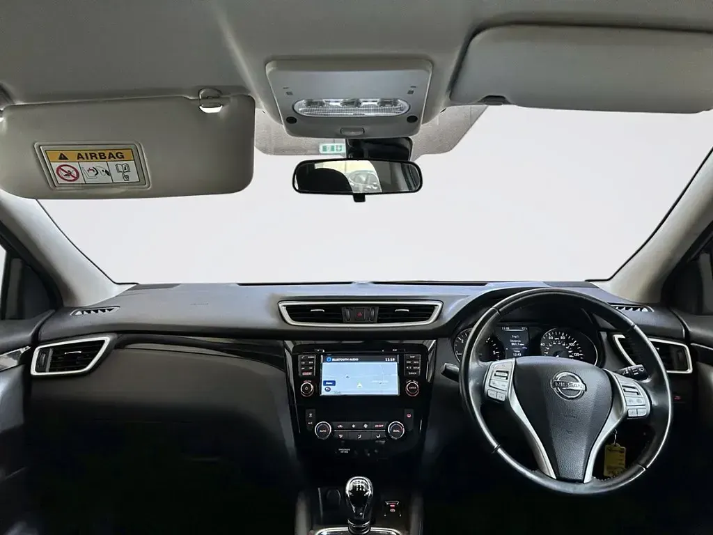 Usado Nissan Qashqai Acenta 110 HP (80 kW) 2016 Preto SUV