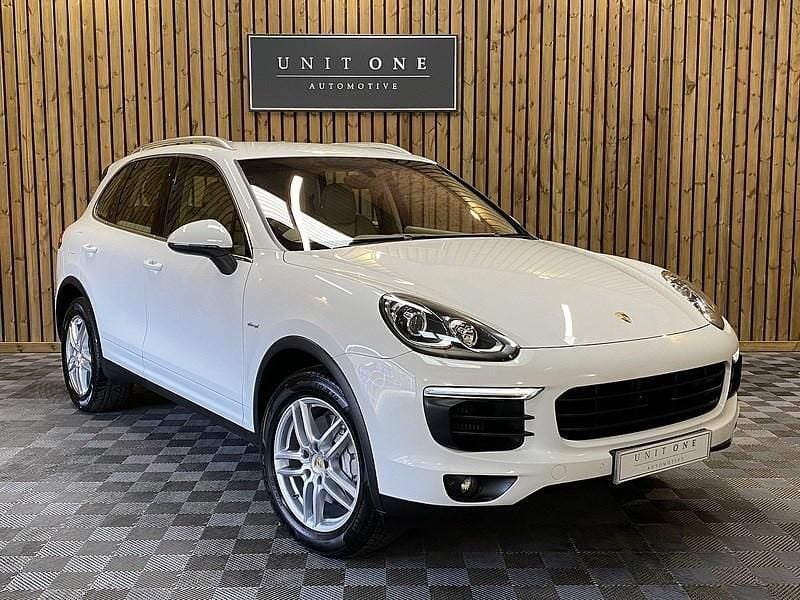 White Used 2016 Porsche Cayenne SUV | £24,900 (Good price) - Image 1/3