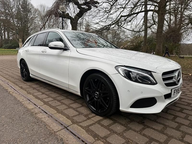 Used Mercedes C220 170 HP (125 kW) 2015 White Estate