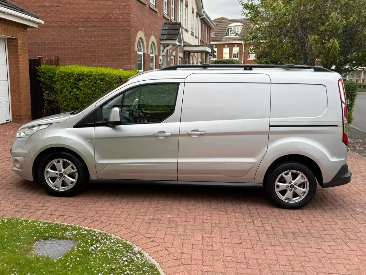 Used Ford Transit Connect Limited 120 HP (88 kW) 2018 Silver MPV