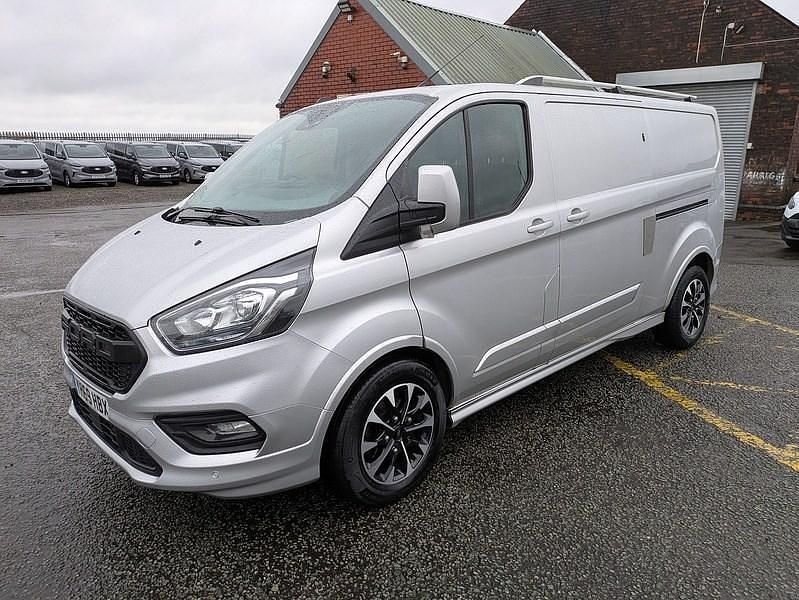 Used Ford Transit Custom Sport 185 HP (136 kW) 2019 Silver Van