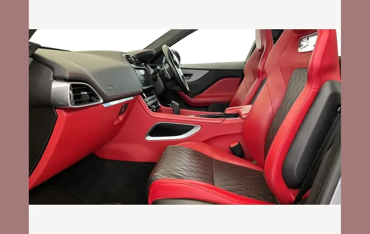 Used Jaguar F-Pace SVR 550 HP (404 kW) 2019 Grey SUV