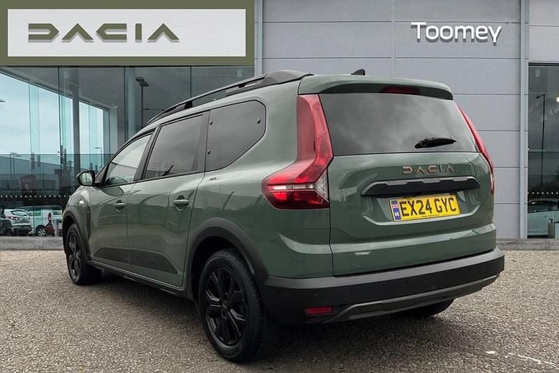 Used Dacia Jogger Extreme 2024 Green MPV