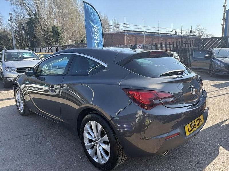Used Vauxhall Astra GTC SRi 140 HP (102 kW) 2015 Grey Coupe