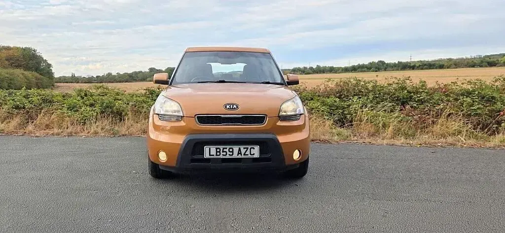 Used Kia Soul 126 HP (92 kW) 2009 Metallic orange SUV