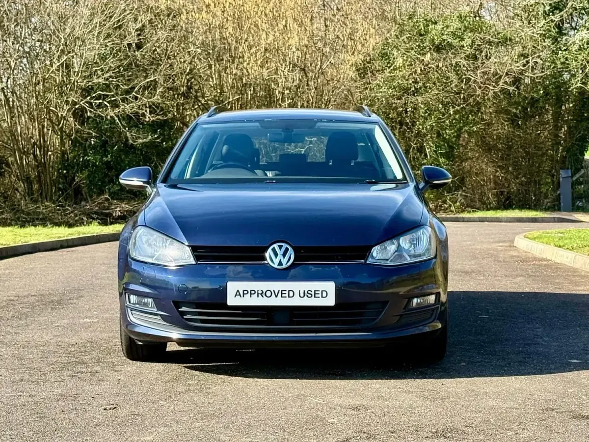 Used VW Golf VII Edition 110 HP (80 kW) 2016 Blue Estate