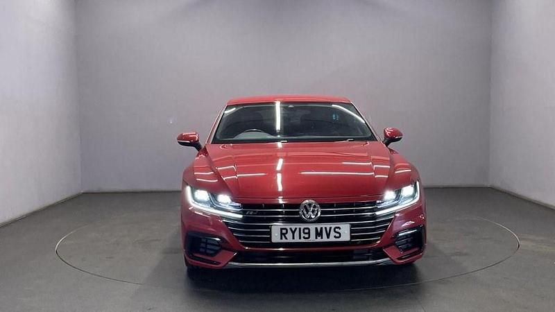 Used VW Arteon R-line 150 HP (110 kW) 2019 Red Hatchback