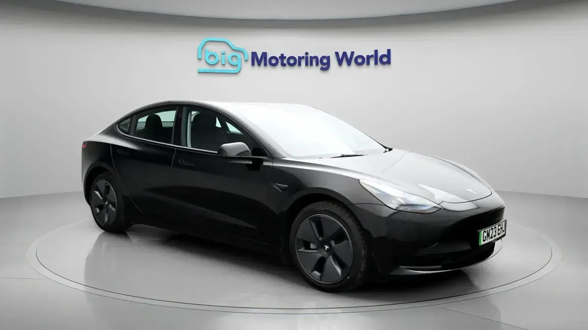 Używany Tesla Model 3 RWD 222 kW (302 KM) 2023 Sedan/Limuzyna