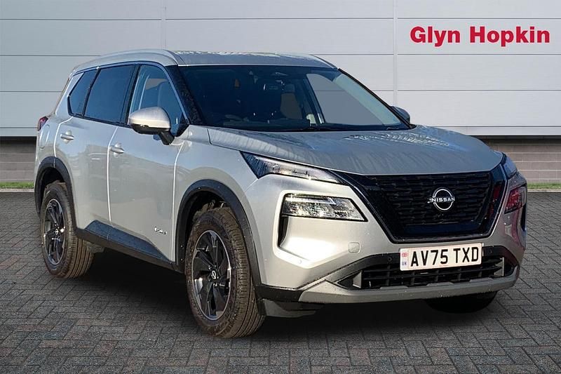 New Nissan X-Trail N-Connecta 213 HP (156 kW) 2025 Silver SUV