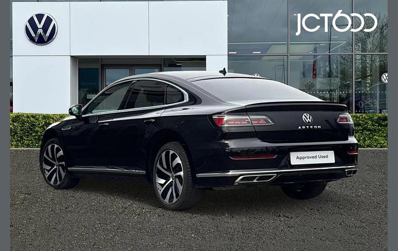 Begagnad VW Arteon R-line 190 HK (139 kW) 2022 Svart Halvkombi