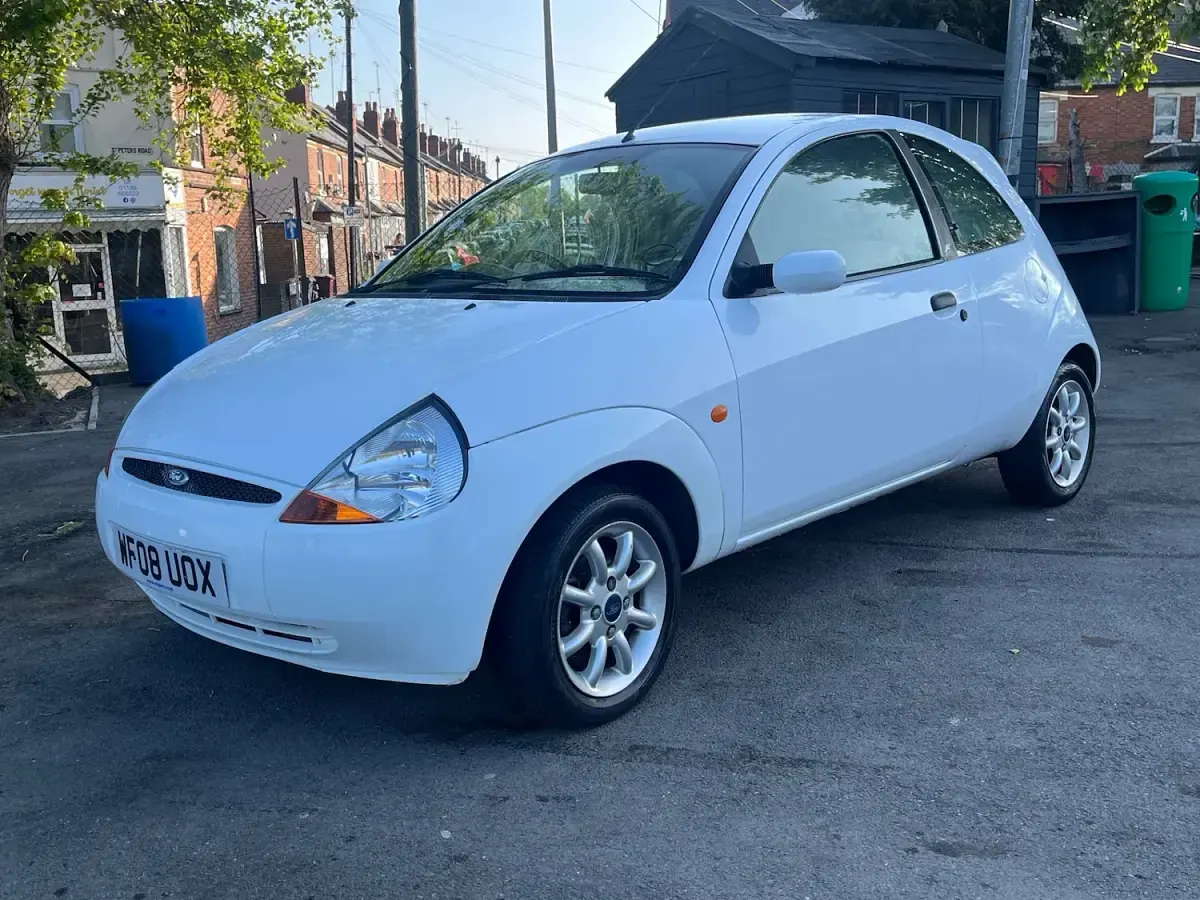 Used Ford Ka Zetec 70 HP (51 kW) 2008 White Hatchback