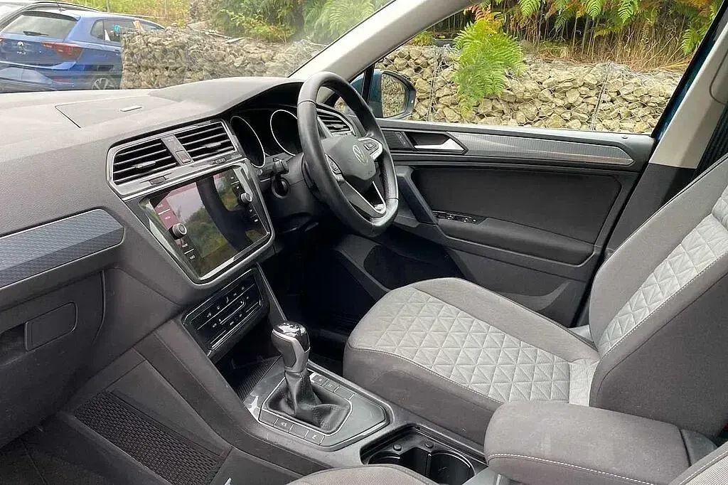 Used VW Tiguan Life 150 HP (110 kW) 2021 Blue SUV