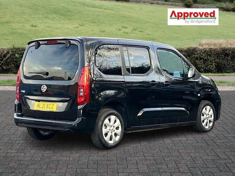 Used Vauxhall Combo 100 HP (73 kW) 2021 Black MPV