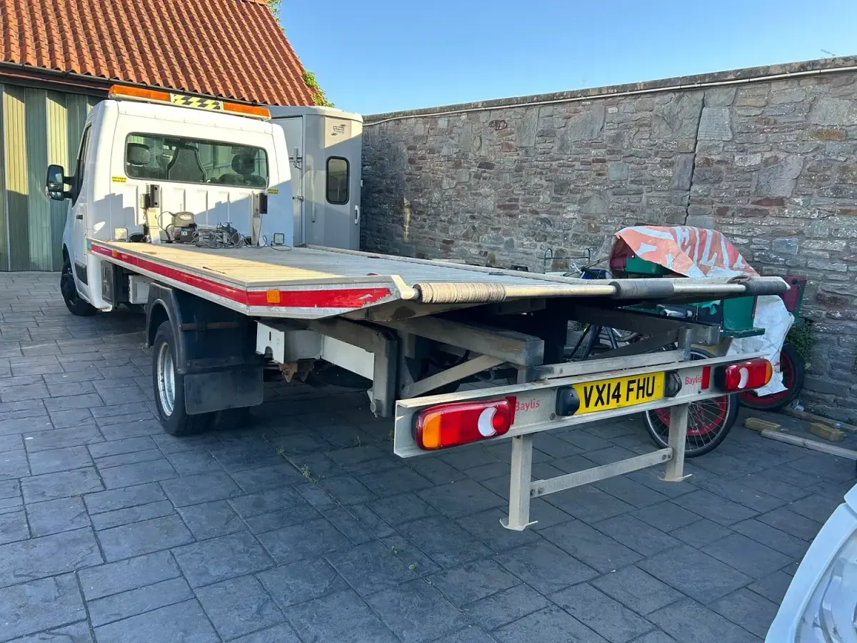 Used Vauxhall Movano 150 HP (110 kW) 2014 White MPV