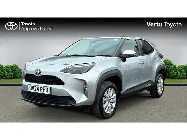 Used Toyota Yaris Cross 113 HP (83 kW) 2024 Silver SUV