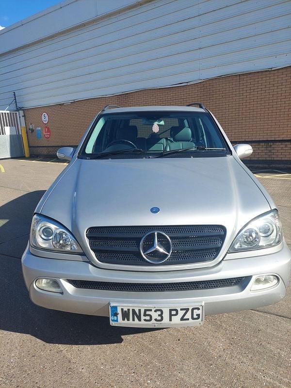 Silver Used 2003 Mercedes ML270 SUV | £2,696 - Image 1/4