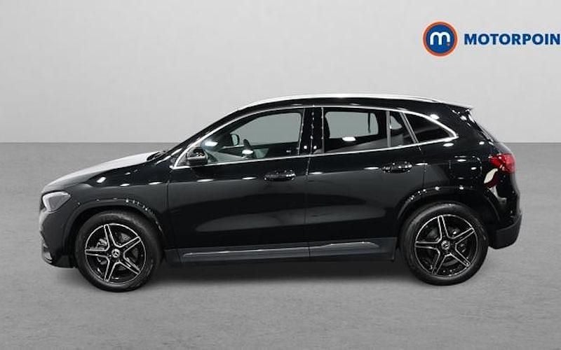 Used Mercedes GLA200 Executive 163 HP (119 kW) 2025 Black SUV