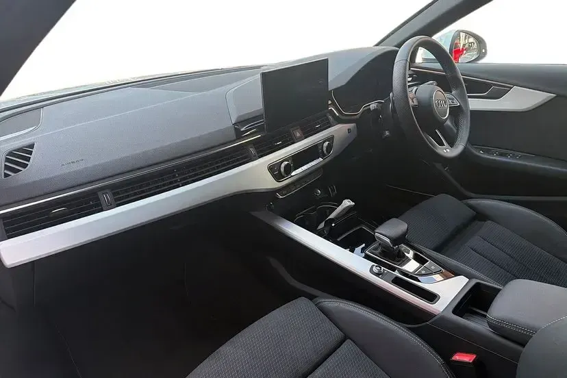 Used Audi A4 S-Line 204 HP (150 kW) 2024 Arkona white Estate
