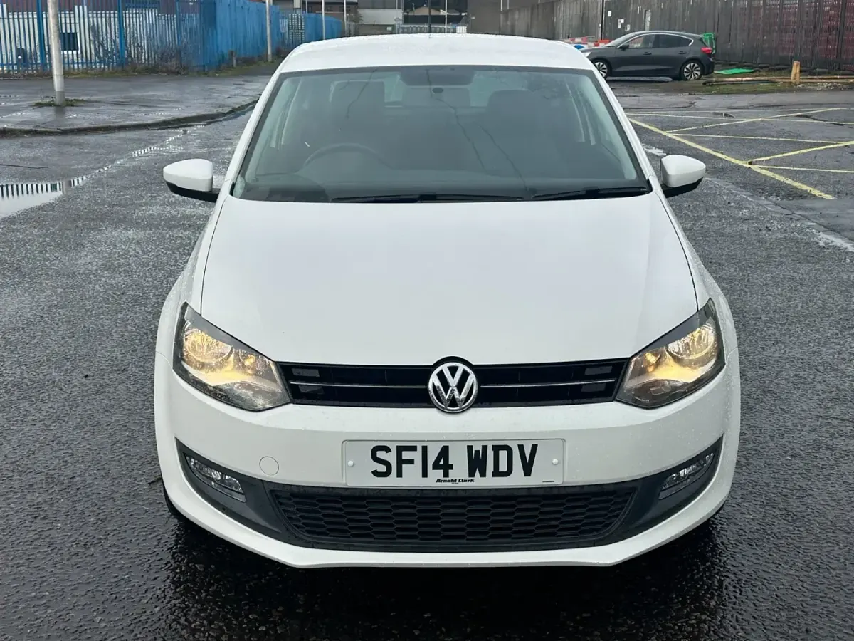 Usado VW Polo Edition 60 CV (44 kW) 2014 Blanco Utilitario