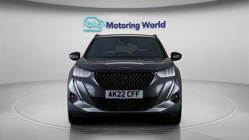 Begagnad Peugeot 2008 GT 130 HK (95 kW) 2022 Grå SUV