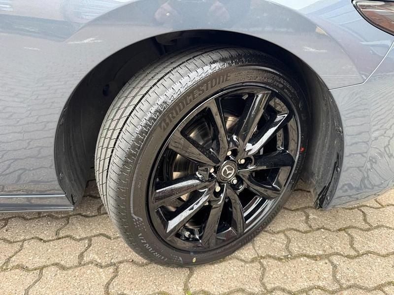 Begagnad Mazda 3 Homura-Line 2025 Grå Halvkombi