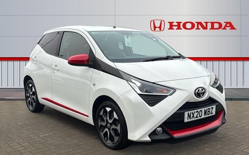 White Used 2020 Toyota Aygo Trend Hatchback | £11,513 (Fair price) - Image 1/4