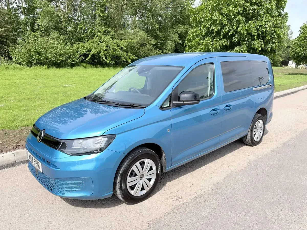 Used VW Caddy Maxi Life Life 2025 Blue MPV