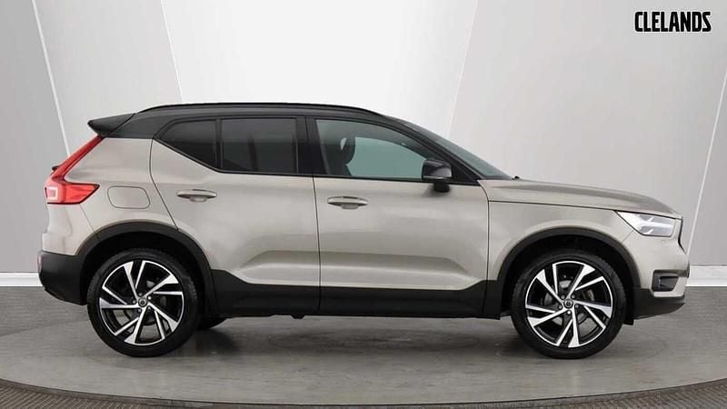 Usado Volvo XC40 R-Design Pro 161 HP (118 kW) 2021 Cinzento SUV