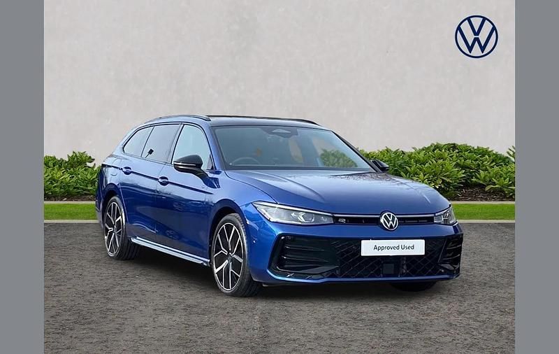 Used VW Passat R-line 148 HP (108 kW) 2025 Blue Estate
