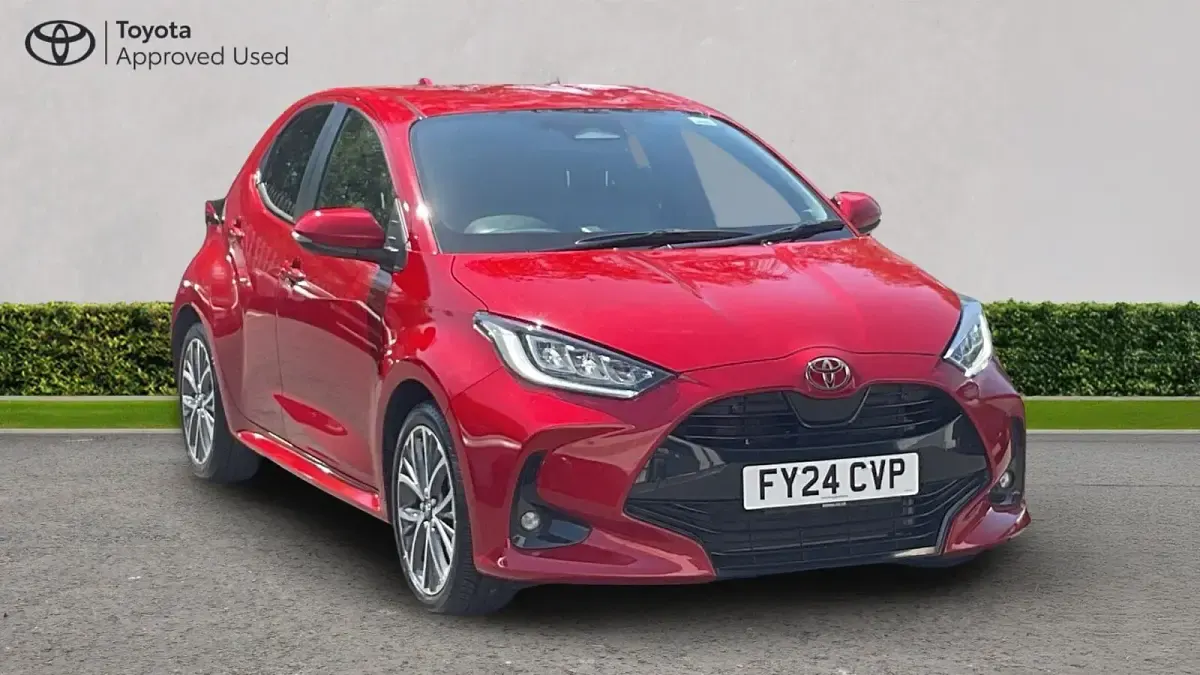 Usado Toyota Yaris Hybrid 116 HP (85 kW) 2024 Citadino