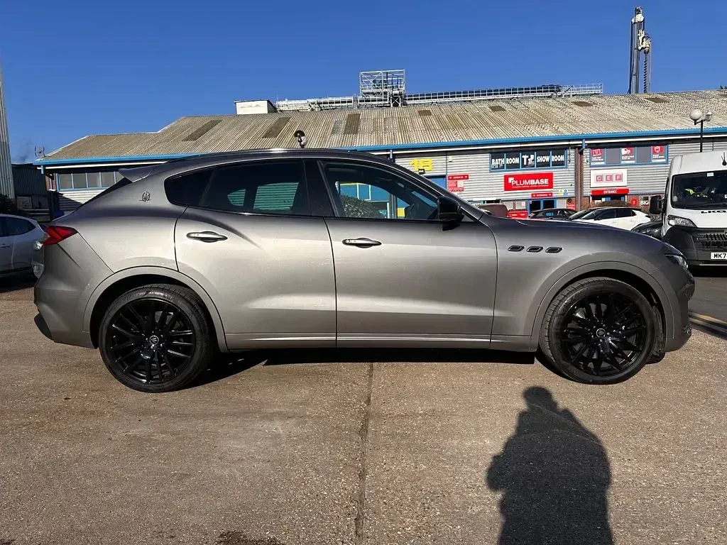 Used Maserati Levante 345 HP (253 kW) 2019 Grey SUV