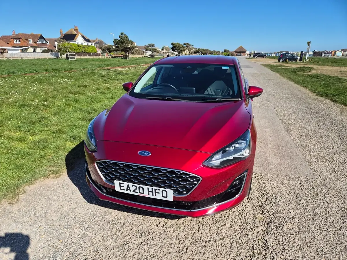 Used Ford Focus Vignale 185 HP (136 kW) 2020 Ruby red pearlescent Hatchback