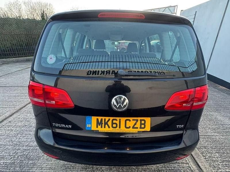 Used VW Touran S 105 HP (77 kW) 2011 Black MPV
