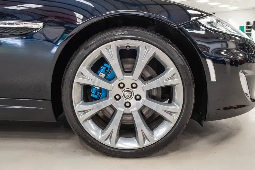 Used Jaguar XK 385 HP (283 kW) 2012 Black Coupe