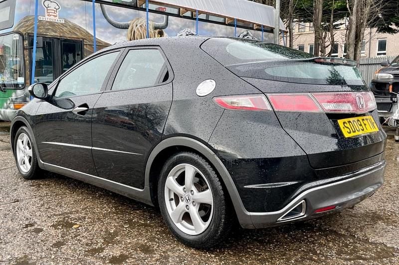 Used Honda Civic SE 98 HP (72 kW) 2009 Black Hatchback