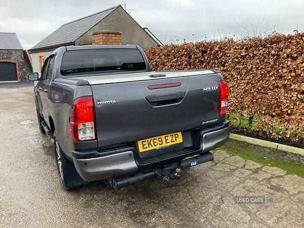 Used Toyota HiLux 2019 Grey Pickup