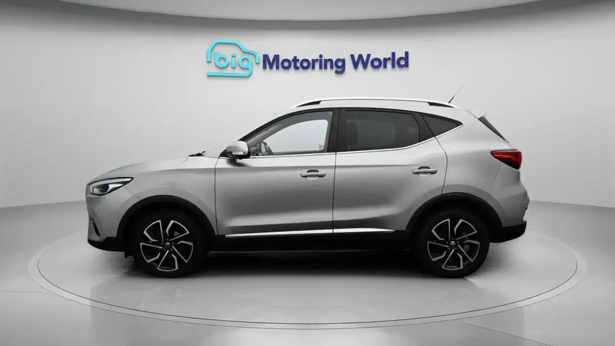 Used MG ZS Exclusive 106 HP (77 kW) 2023 Silver SUV