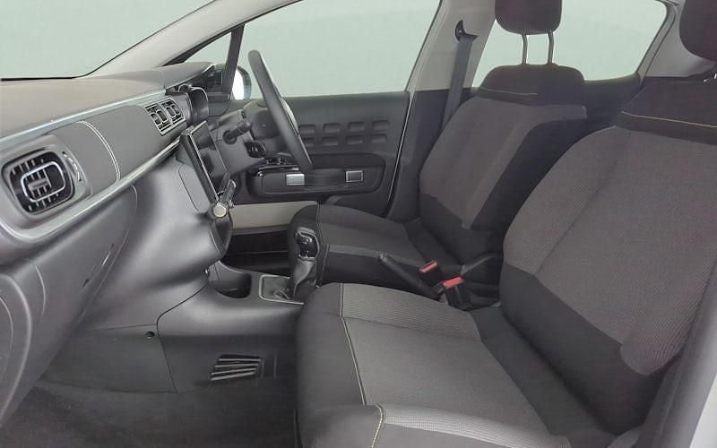 Used Citroën C3 PureTech 83 HP (61 kW) 2023 White Hatchback