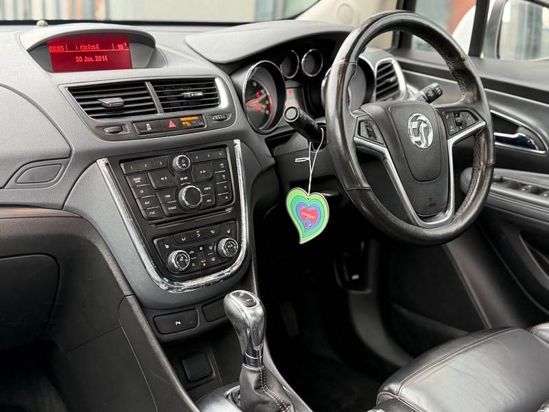 Used Vauxhall Mokka 140 HP (102 kW) 2015 White SUV