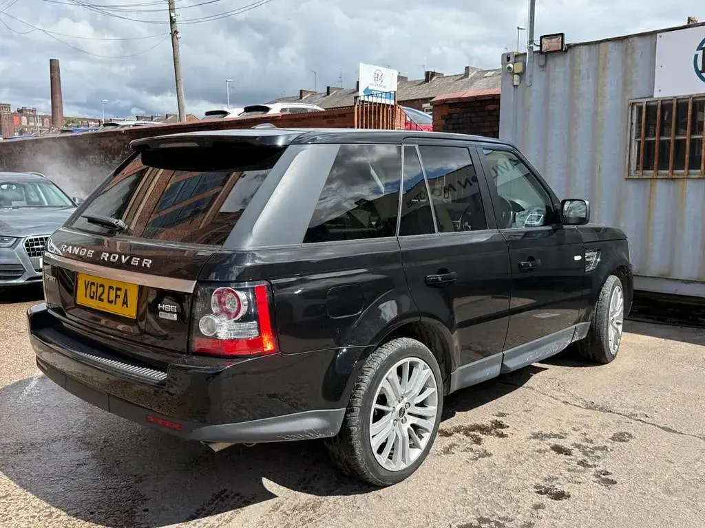 Used Land Rover Range Rover HSE 255 HP (187 kW) 2012 Black SUV