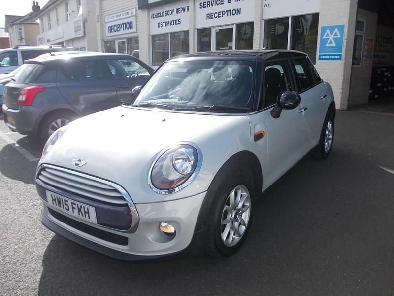 Used Mini Cooper Hatch 134 HP (98 kW) 2015 Silver Hatchback