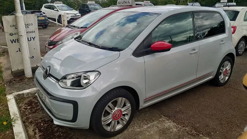 Used VW up! Beats 75 HP (55 kW) 2017 Silver Hatchback