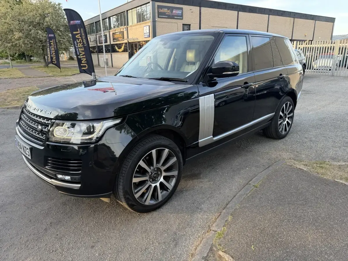 Gebraucht Land Rover Range Rover Vogue 306 PS (225 kW) 2014 Schwarz SUV
