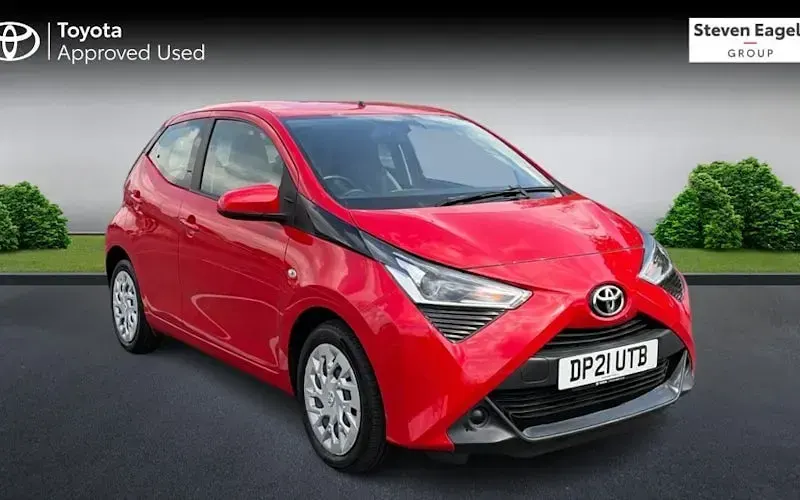 Used Toyota Aygo X-play 72 HP (52 kW) 2021 Hatchback