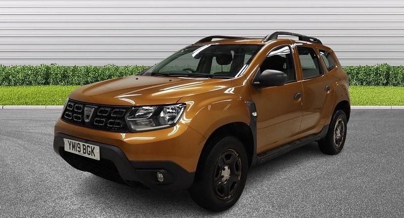 Used Dacia Duster Essentiel 116 HP (85 kW) 2019 Orange Estate