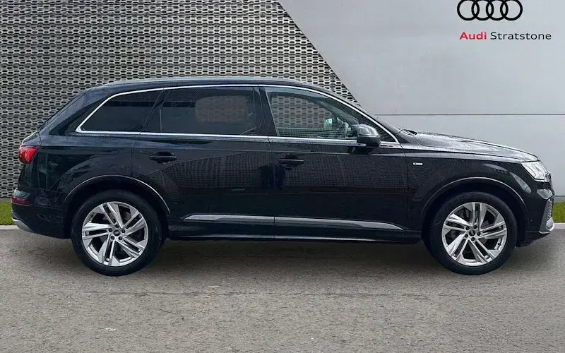 Used Audi Q7 S-Line 286 HP (210 kW) 2023 Black SUV